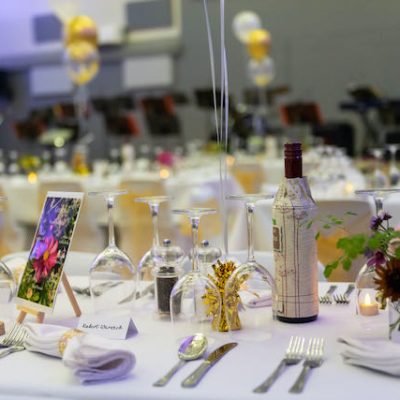 2021 Close up of tables and flowers